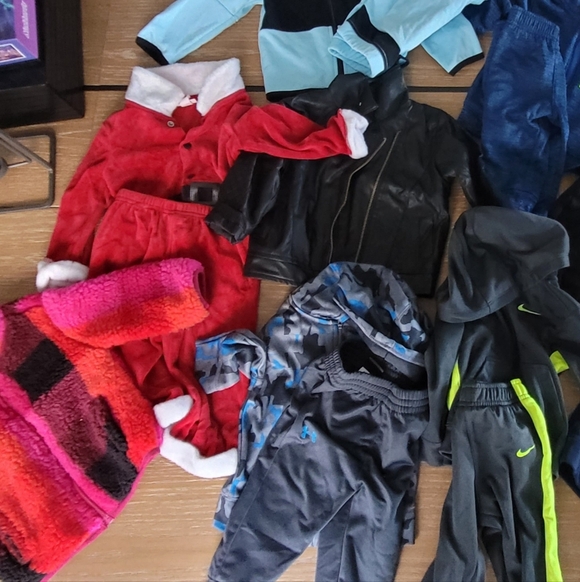 Matching Sets 12mo - Picture 2 of 6